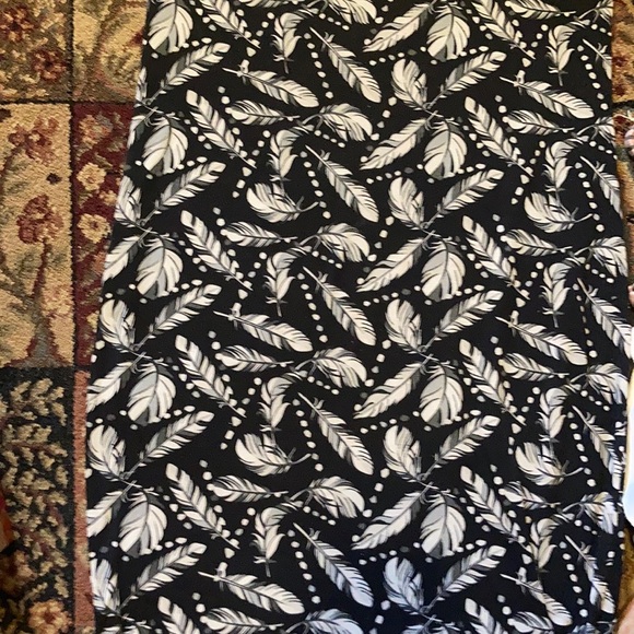 LuLaRoe Medium Julia Dress - Picture 3 of 4